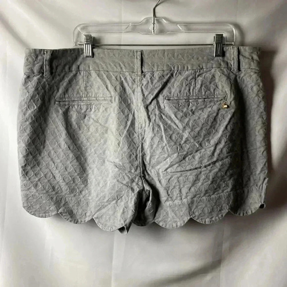 CROWN & IVY SHELBY SHORTS WO SIZE 16 GRAY SHORTS EMBOSSED DESIGN SCALLOPED HEM - Picture 8 of 13